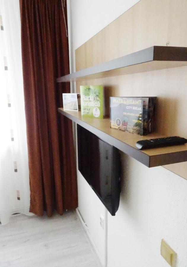 Smart Apartament Piatra Neamţ Екстериор снимка