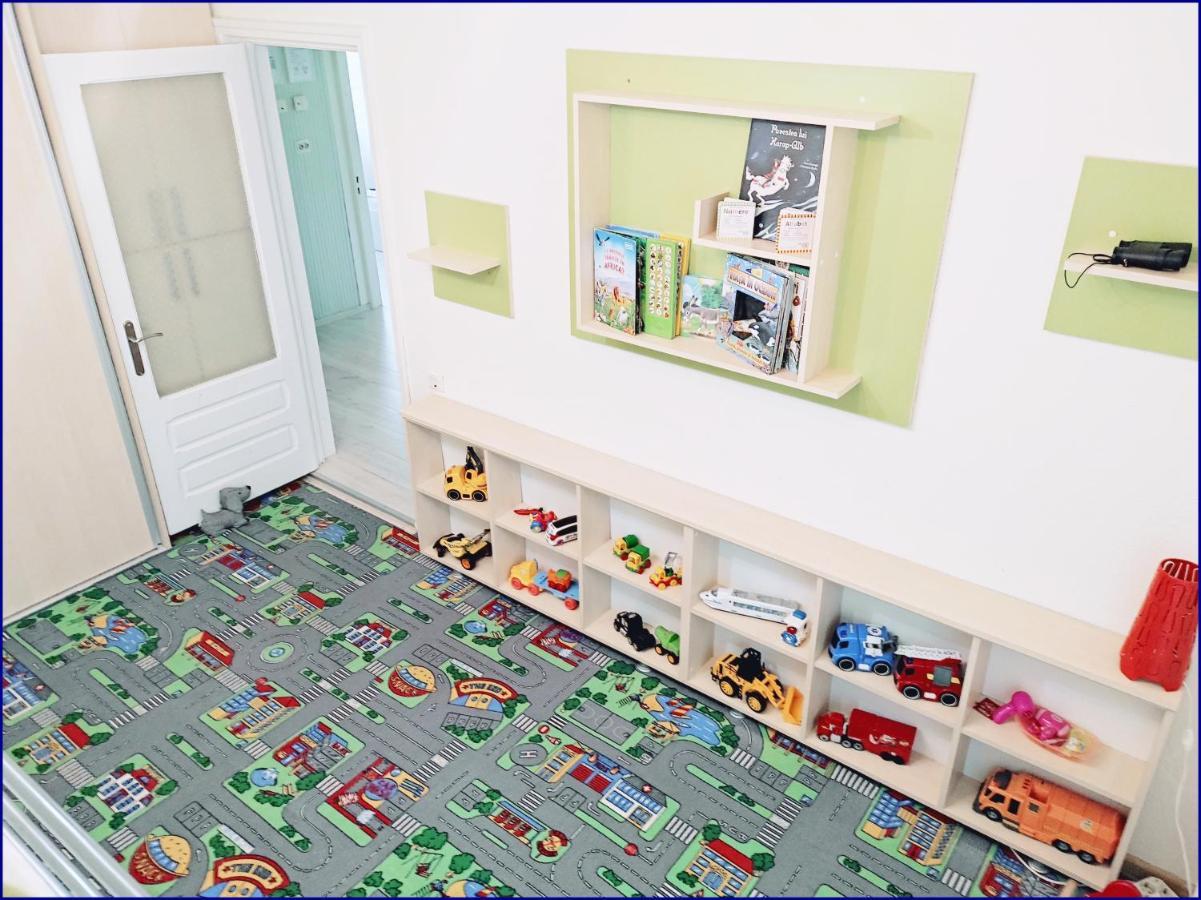 Smart Apartament Piatra Neamţ Екстериор снимка